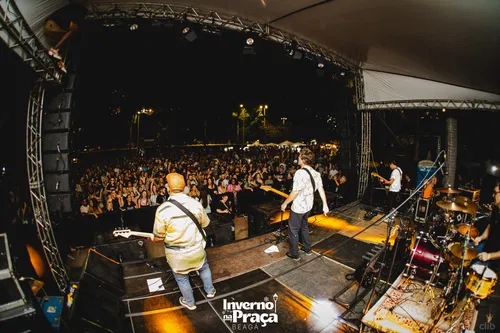 Foto 401 — Inverno na Praça