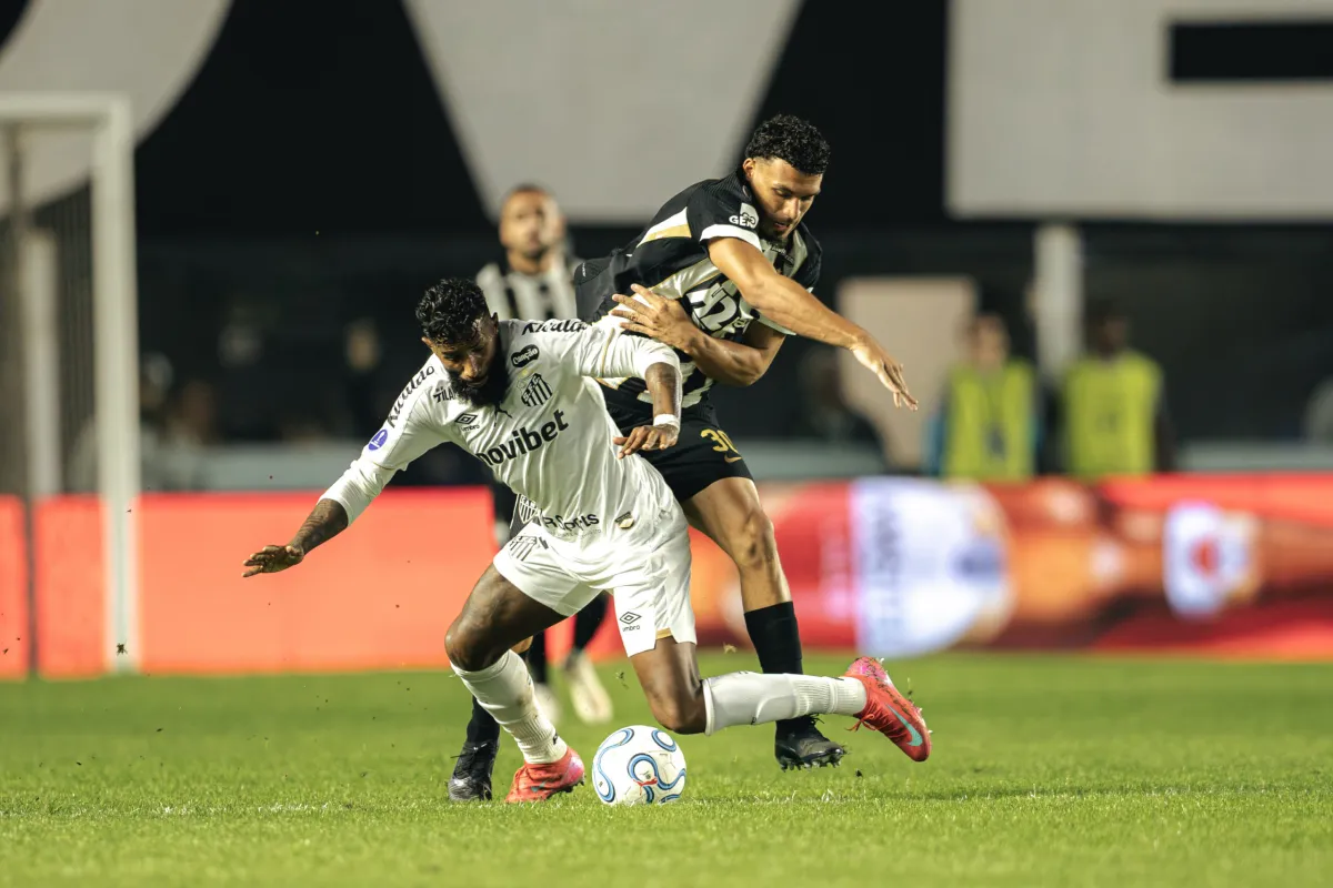Atlético perde de 2 a 0 para o Santos e complica vaga na semi
