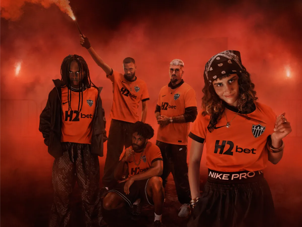 Atlético lança camisa laranja inspirada na Rua de Fogo