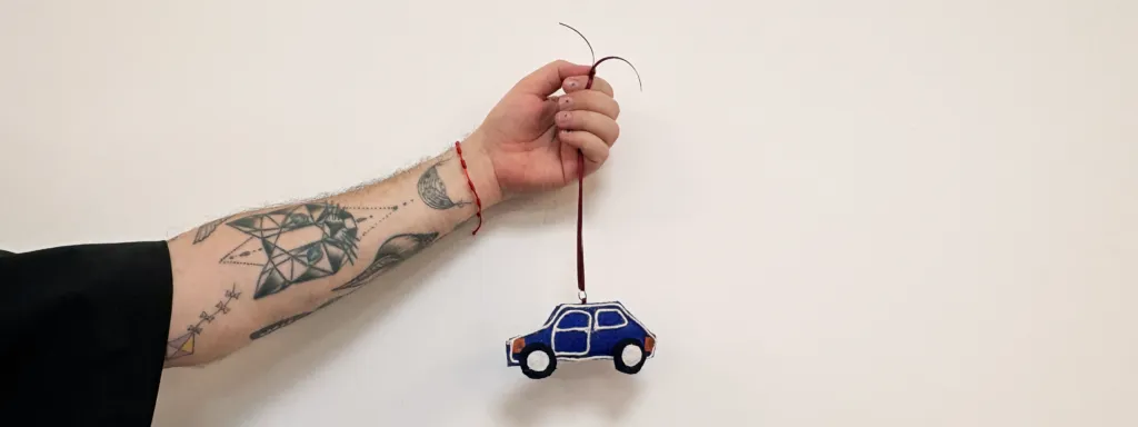 Oficina Pingentes de Afeto na Casa Fiat de Cultura: presente feito a mão para o Dia dos Pais