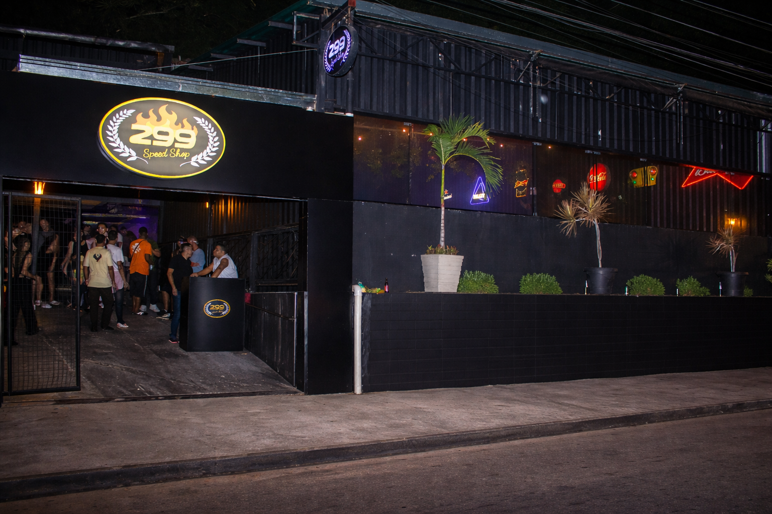 299 Speed Shop apresenta rock, K-pop e eletrônico de quinta a sábado