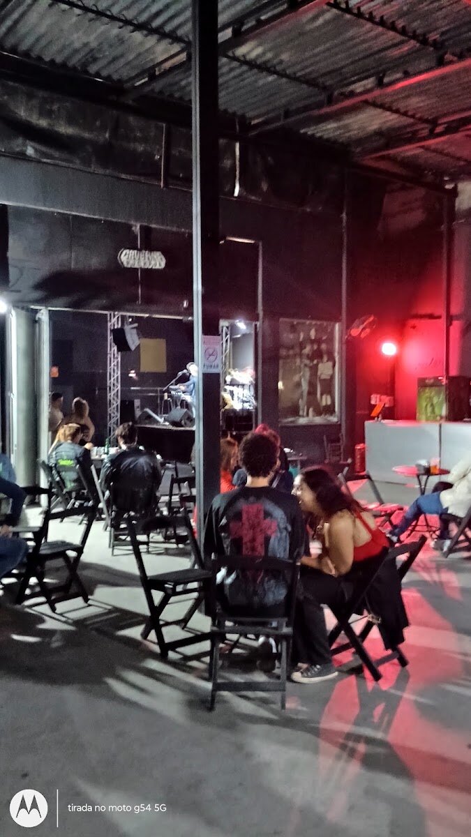 Caverna Rock Pub — foto do ambiente