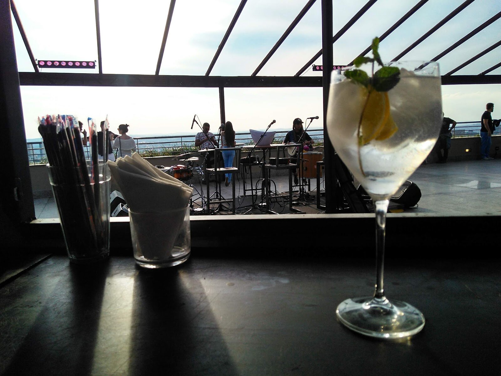 Night Market Rooftop — foto do ambiente