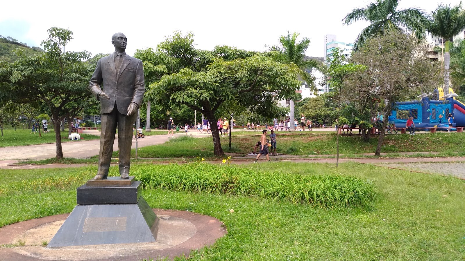 Parque JK (Praça JK Sion) — foto do ambiente